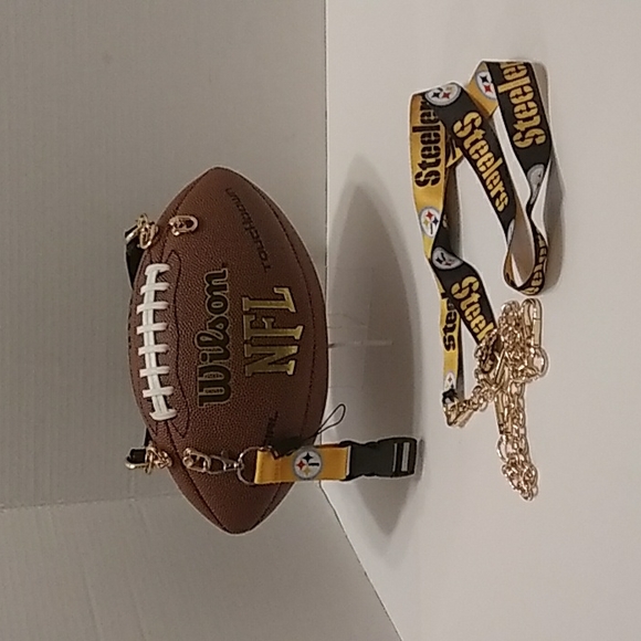 HANDMADE Football Purse (PITTSBURGH STEELERS) 🏈 - Picture 4 of 17